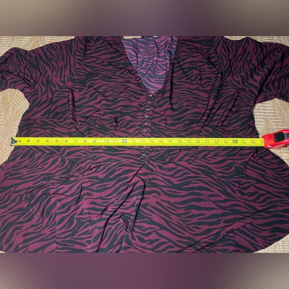 Torrid Women's Zebra Print Peplum Blouse,Purple & Black,Size 6X,NWT - Picture 4 of 9